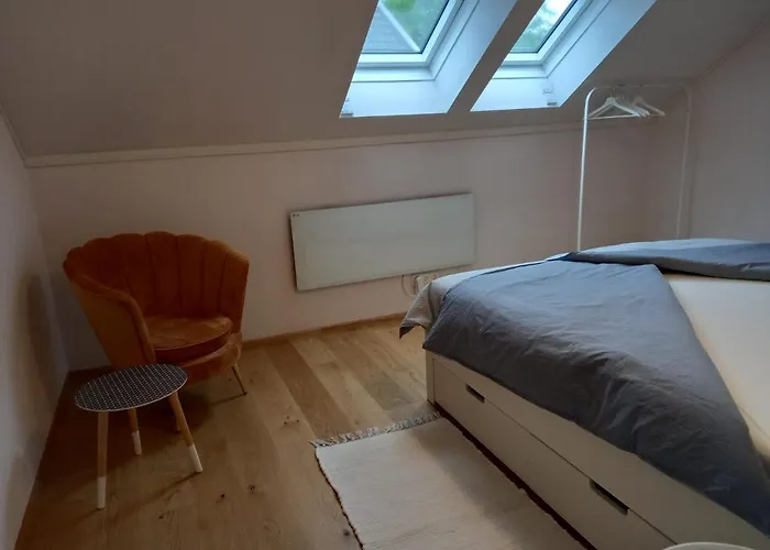 Hide-away Corinna Apartment *