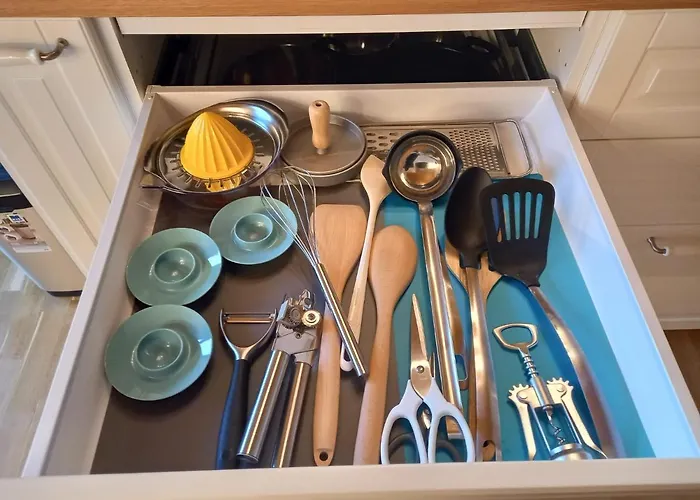 Hide-away Corinna Apartment *